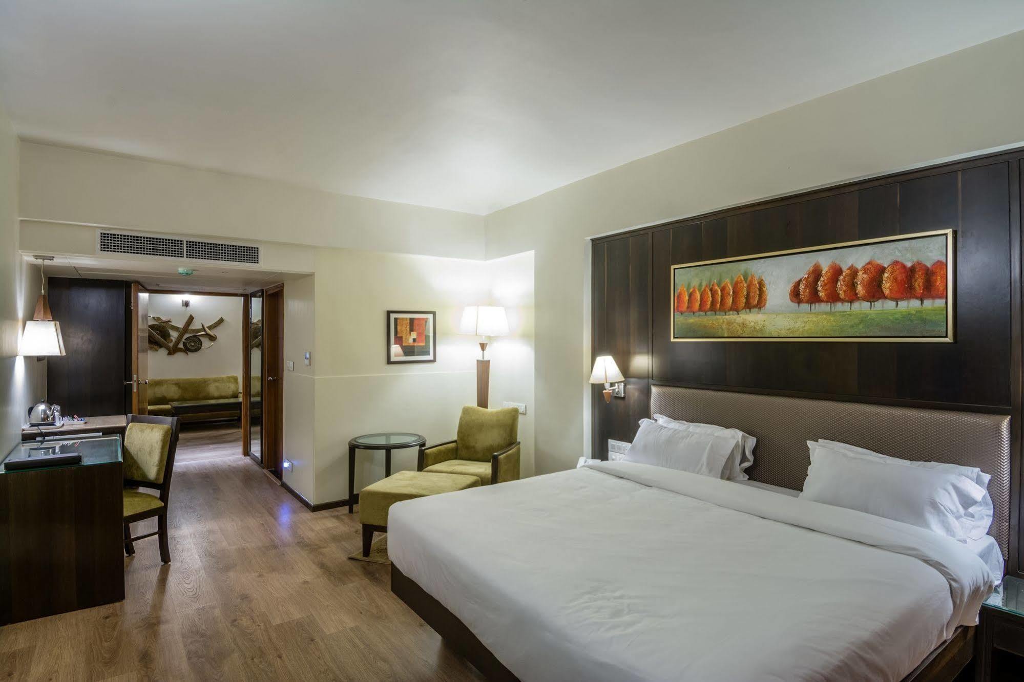 The President-A Boutique Hotel Ahmedabad Room photo