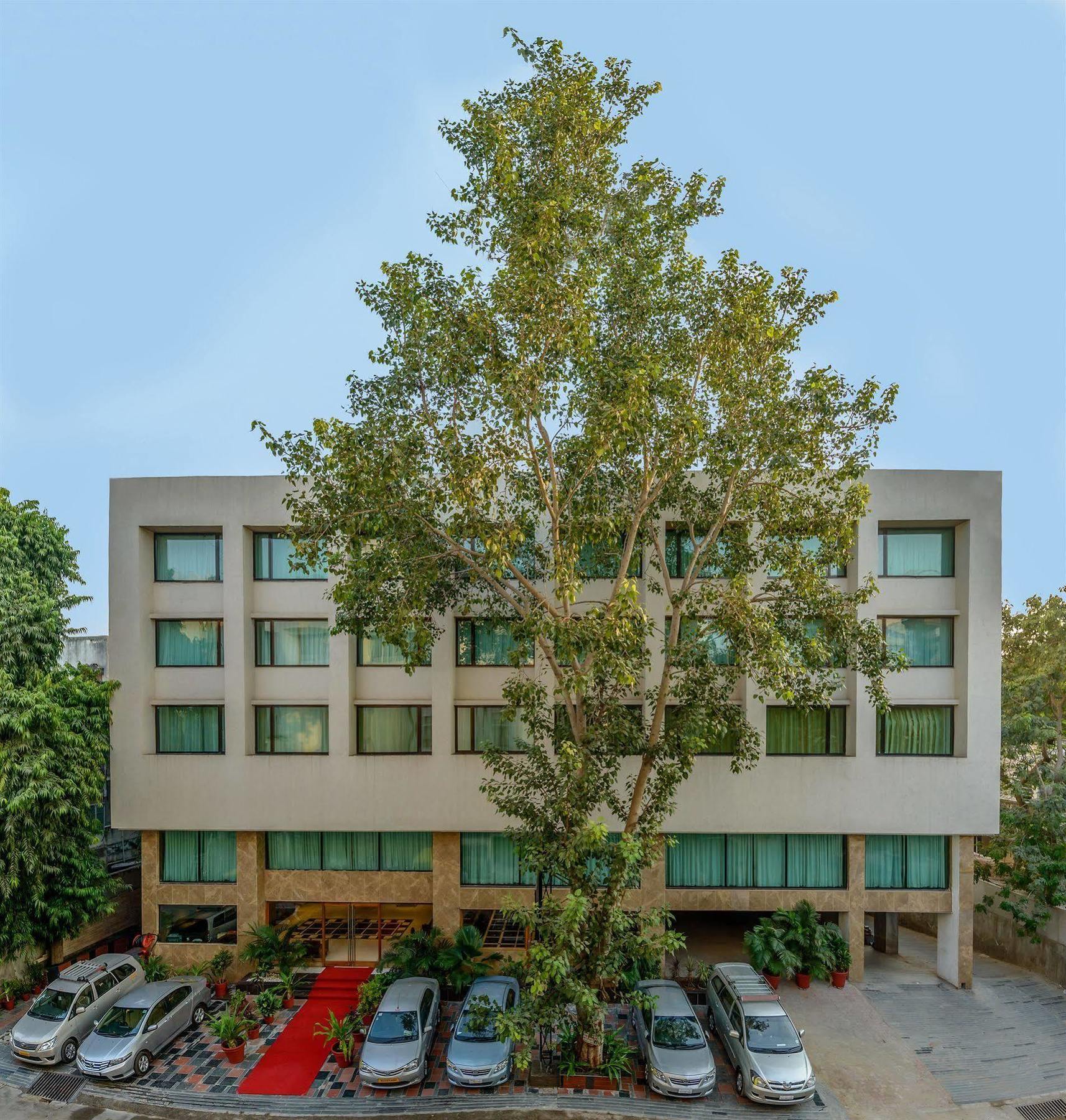The President-A Boutique Hotel Ahmedabad Exterior photo